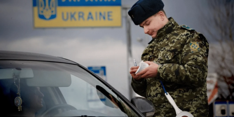 Супровід родичів з інвалідністю за кордон: правила перетину та необхідні документи у 2024 році – Экономика