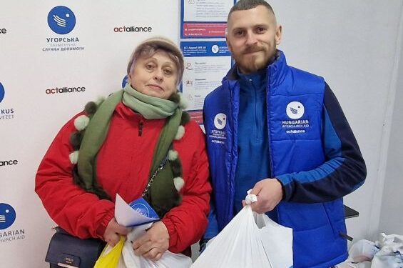 У Черкасах 250 родин переселенців з Рубіжного отримали гуманітарну допомогу — Новини Черкащіни