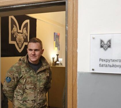 У Львові відкрили перший в Україні рекрутинговий центр батальйону “Вовки Да Вінчі”