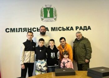 У Смілі діти зібрали кошти на три дрони для військових