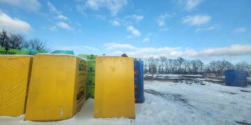 У Смілі продовжують встановлення вікон у пошкоджених вибухом будинках. Про будівництво знесених будинків поки не говорять — Новости Черкасс