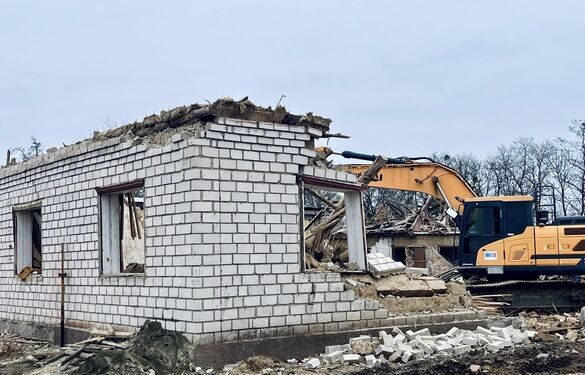 У Смілі зруйновані від ракетного удару будинки відбудують райони Черкащини