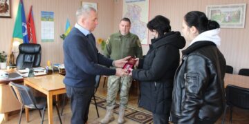 У Тальному родинам полеглих захисників передали нагороди
