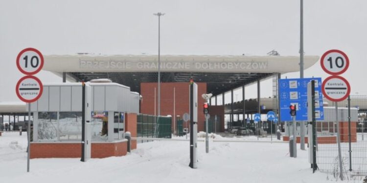 Уродженець села Судилків намагався за 100 доларів хабара перетнути кордон —Хмельнитчина