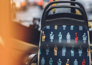 В Івано-Франківську пропонують, аби комунальний транспорт курсував під час тривоги, втім Рада оборони області виступає проти