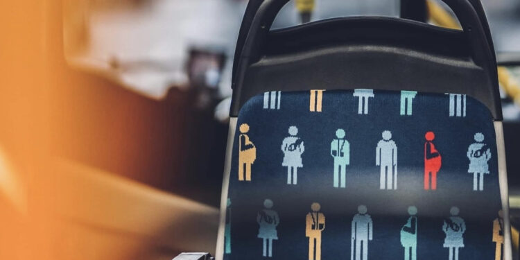 В Івано-Франківську пропонують, аби комунальний транспорт курсував під час тривоги, втім Рада оборони області виступає проти