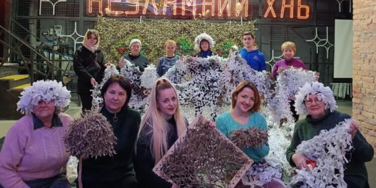 Запоріжців безкоштовна навчать плести маскувальні сітки | Новости Запорожья