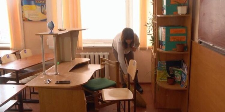 Збили 3 ракети та одну людину досі шукають: в ОВА опублікували оновлену інформацію щодо атаки —Хмельнитчина