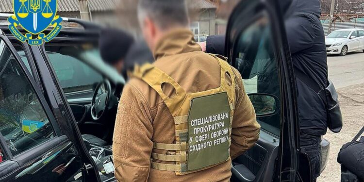 Запоріжець продавав автівки, які отримував як гуманітарну допомогу | Новини Запоріжжя