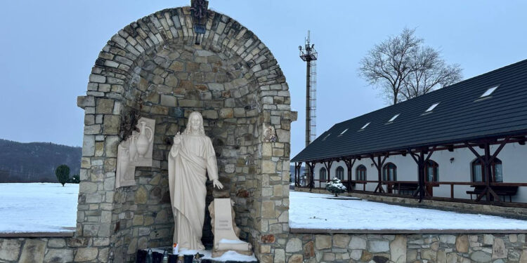 “Без вихідних та зарплати”: як проходять будні дні у ченців Василіянського монастиря УГКЦ