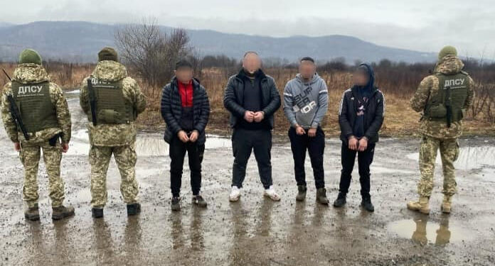 Через гори до Словаччини: прикарпатець намагався незаконно перетнути кордон