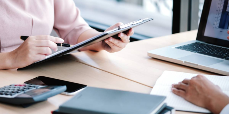 Чи мають право ФОП – платники єдиного податку І та ІІ груп у період воєнного стану з 01 серпня 2023 року не сплачувати єдиний податок?