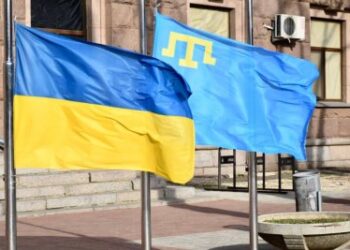 День спротиву окупації Автономної Республіки Крим та міста Севастополя: У Миколаєві підняли прапори в знак солідарності та опору » Миколаївський Оглядач