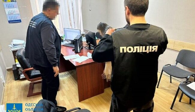 Держреєстраторці в Одесі повідомили про підозру у спробі вкрасти майно “Куяльника” на мільярд