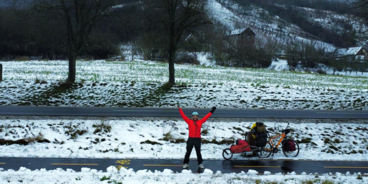 До Запоріжжя завітав мандрівник з Португалії Мануель Монтес – він проїхав тисячі кілометрів Україною на велосипеді | Новости Запорожья