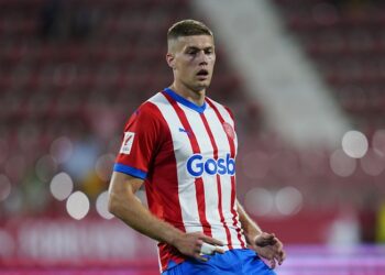 Довбик снова получил награду лучшего игрока месяца в «Жироне»