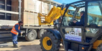 Херсонська міська громада отримала понад 900 сонячних панелей від Німеччини