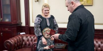 Ігор Табурець передав рідним загиблого захисника державні нагороди – Новини Черкас