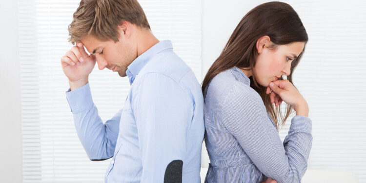 Як подружжю зберегти сім’ю під час кризи у стосунках: поради священника