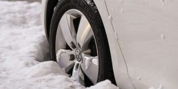 Як витягнути авто зі снігу за допомогою троса: інструкція |  |