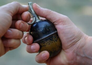 Кинув гранату у людей: мешканця Миколаєва затримано за підозрою у замаху на вбивство