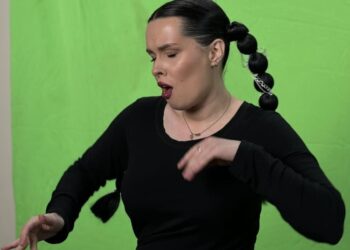 Кропивничанка, яка підкорила глядачів Нацвідбору Євробачення перекладом на жестову мову, розповіла, як довго цьому вчилася | – Новини Кропивницького і Кіровоградщини