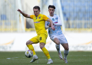 “Минай” відібрав очки в гостях у “Дніпра-1”