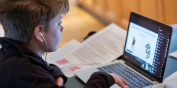 На Черкащині майже півсотні шкіл перейшли на дистанційне навчання: яка причина