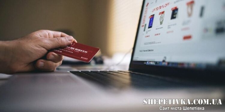 На Шепетівщині жінка на рахунок шахраїв перерахувала 5 тисяч гривень —Хмельнитчина