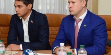 НАБУ розшукує одеських ексдепутатів, які розкрадали майно “Дунайського пароплавства”