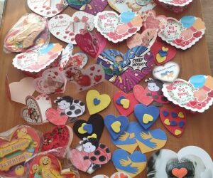 Напередодні Дня закоханих миколаївські гімназисти зібрали для військових теплі валентинки » Миколаївський Оглядач