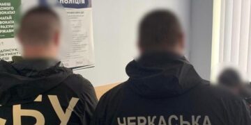Нараховувала собі завищену зарплатню: повідомлено про підозру колишньому бухгалтеру медзакладу — Новости Черкасс