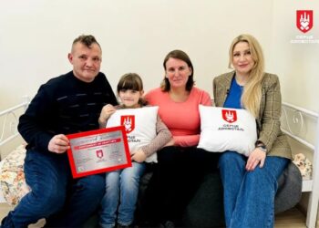 Оборонець Маріуполя Анатолій Плужніков отримав квартиру від проєкту Серця Азовсталі – деталі | Новости Запорожья