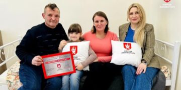 Оборонець Маріуполя Анатолій Плужніков отримав квартиру від проєкту Серця Азовсталі – деталі | Новости Запорожья