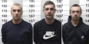 Отримали вирок троє нападників, які увірвались у будинок жінки та пограбували її —Хмельнитчина