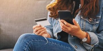 По 42 тис грн кожна втратили мешканки Шепетівщини через аферистів —Хмельнитчина