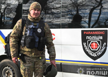 Поліцейський-парамедик розповів про роботу в прифронтових містах Запорізької області – історія правоохоронця | Новости Запорожья
