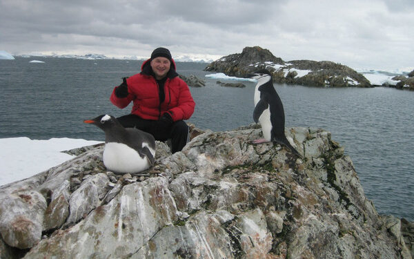 Полярник з Лисянки товаришує з пінгвінами Антарктиди і вболіває за людей України — Новости Черкасс