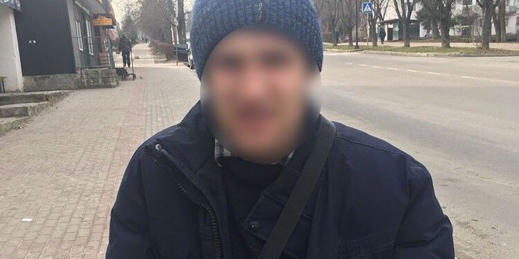 Психічно хворий чоловік на Тернопільщині переслідував людей