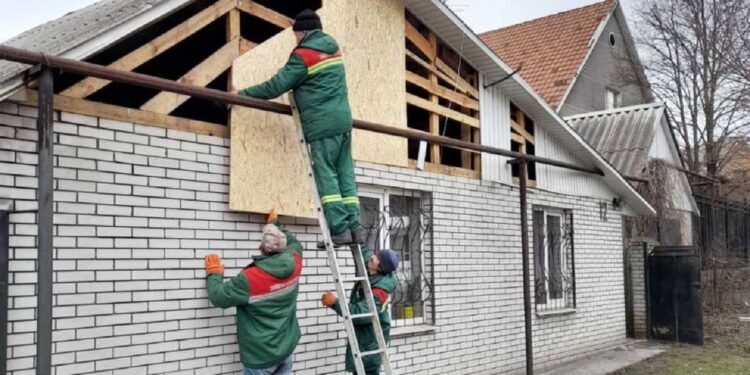 Ракетний удар по Запоріжжю 15 лютого, фото – що відбувається на місці атаки | Новости Запорожья