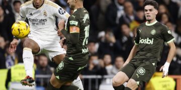 «Реал» с Луниным разгромил «Жирону» Довбика и Цыганкова в битве за лидерство в Ла Лиге