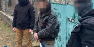 СБУ затримала російського інформатора, який шпигував за кораблями ЗСУ поблизу Миколаївського морпорту » Миколаївський Оглядач