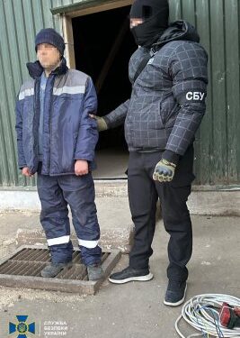 СБУ затримала зрадника, який встановив вебкамери поблизу Миколаївського морпорту, щоб шпигувати за кораблями ЗСУ » Миколаївський Оглядач