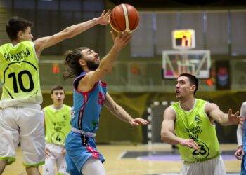 Селф Мейд розгромив Push-ЦДУ: фотогалерея – Федерація баскетболу України