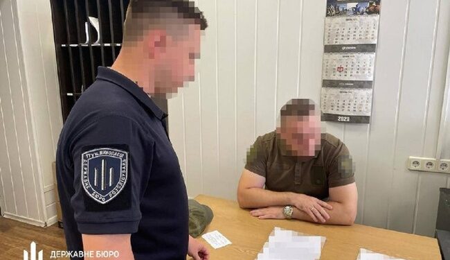 Справу командира про вимагання грошей з підлеглих на Одещині скерували до суду