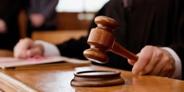 Судитимуть російських офіцерів, які організували масований обстріл Херсона