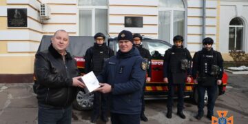 У Кропивницькому підприємець передав два квадрокоптери піротехнікам ДСНС. ФОТО |  – Новини Кропивницького і Кіровоградщини