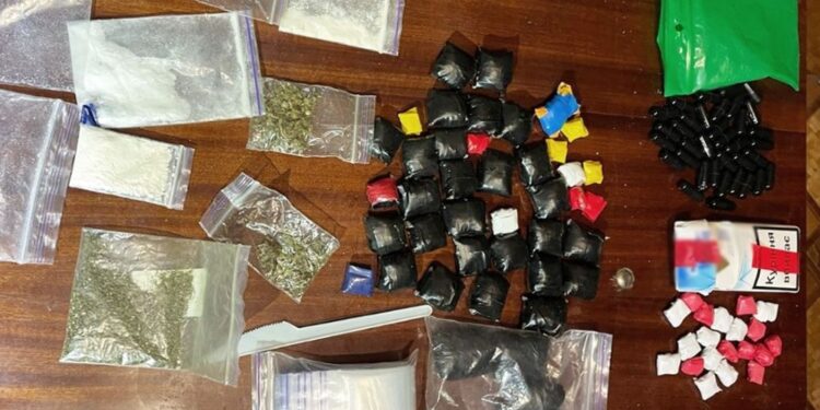 У Кропивницькому правоохоронці викрили групу наркозбувачів із “партією” товару на пів млн грн. ФОТО |  – Новини Кропивницького і Кіровоградщини