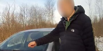 У Нетішині поліцейські виявили “обкуреного” водія та ще й зі згортком канабісу —Хмельнитчина