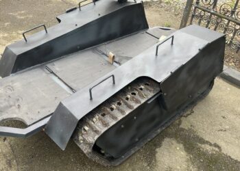 У Рівному презентували наземний дрон для евакуації військових